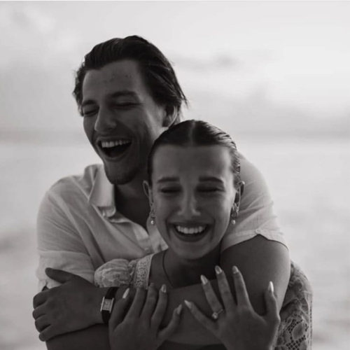 ¡Millie Bobby Brown se casa! La actriz que interpreta 11 se comprometió con su novio Jacob Hurley Bongiovi.